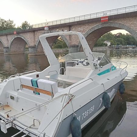 Bateau-Gite Sur Le Halage De La Mayenne L'Huisserie Eksteriør billede